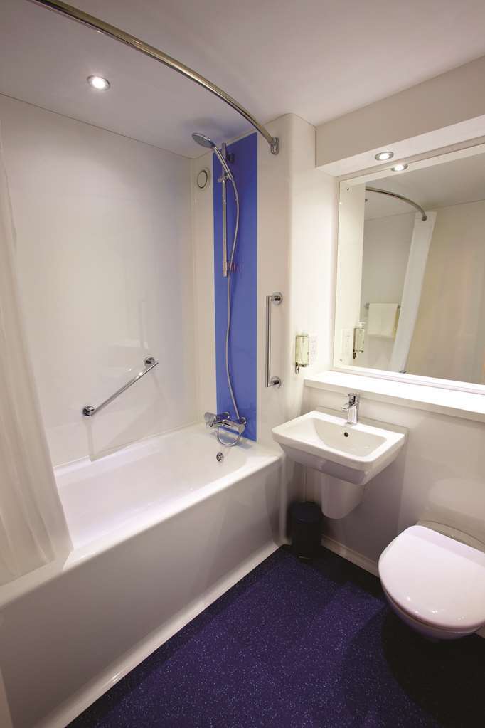 Travelodge Birmingham サットン・コールドフィールド 部屋 写真